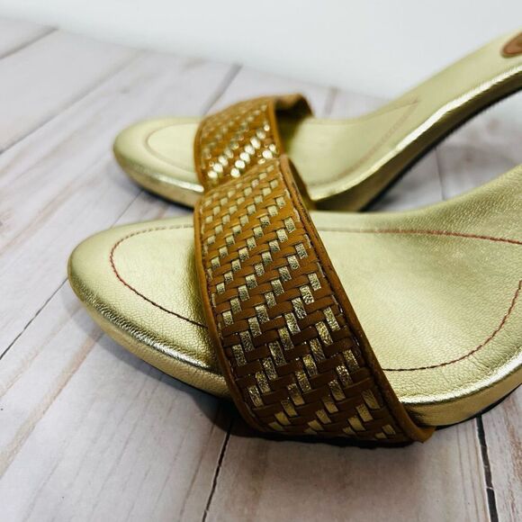 Isaac Mizrahi Isbelle Gold Tan Leather Woven Strap Heels - Picture 3 of 10